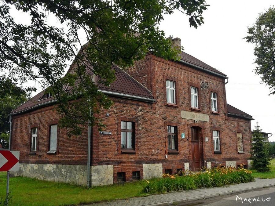 Stara szkoła w Bibieli