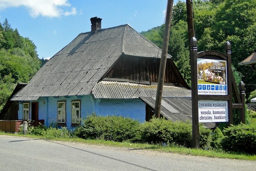 chatynka z reklamą