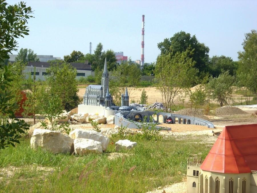 Miniatury w kamieniołomie II.