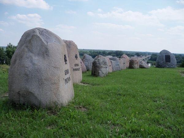 Pomnik w Wyszogrodzie