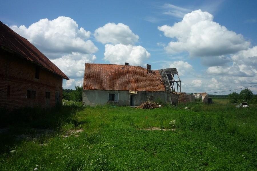 Żelazki-opuszczone gospodarstwo