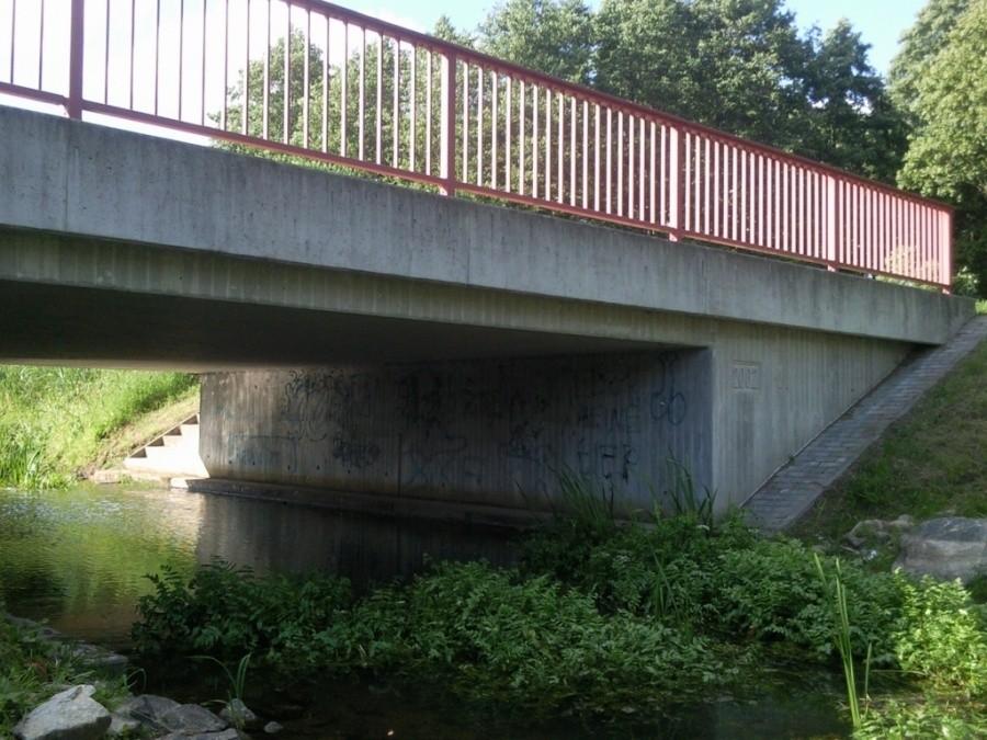 Żelbetowy most płytowy koło Tantow