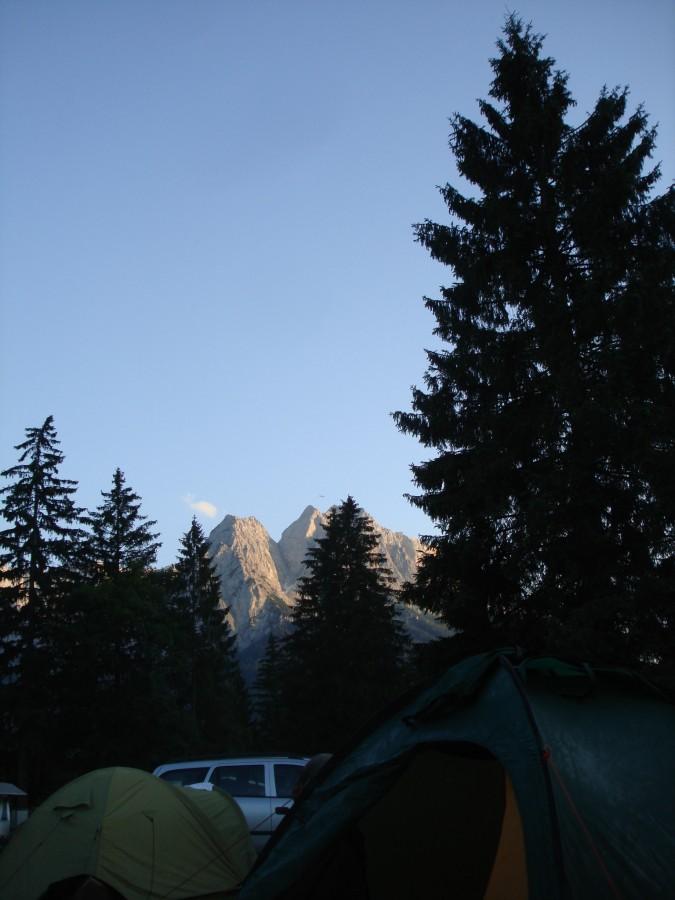 Kemping z widokiem na Zugspitze