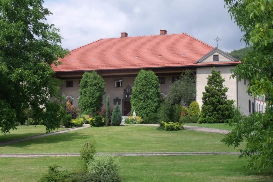 Dwór w Siedlcu przejęty przez zakonnice