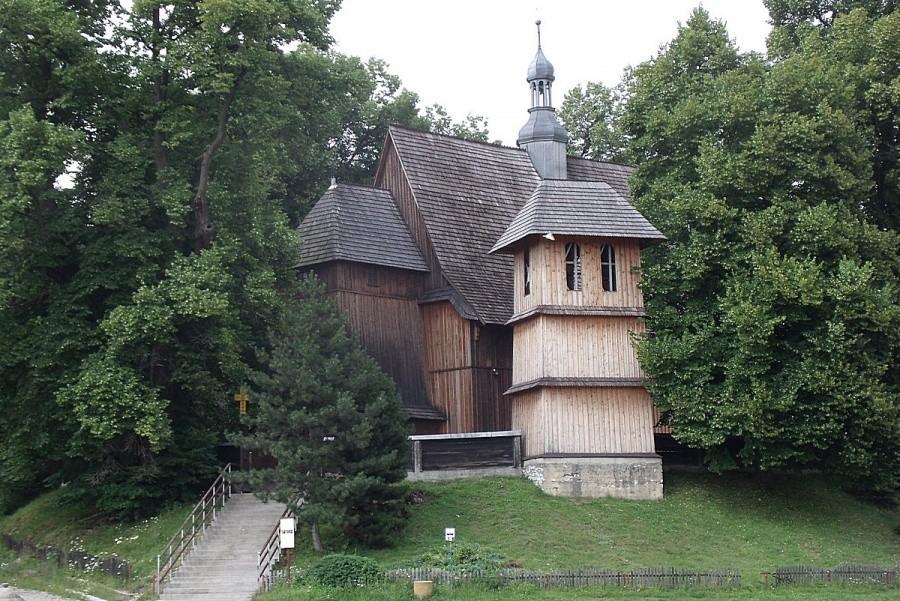 Kościół w Racławicach na Szlaku Architektury Drewnianej