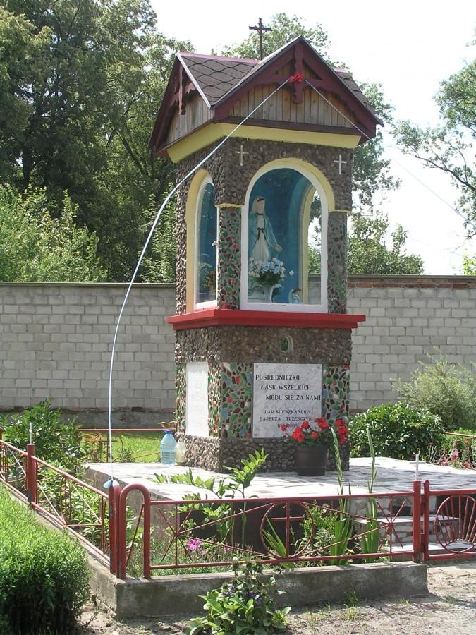Z cyklu: Przydrożne kapliczki: BAJERZE