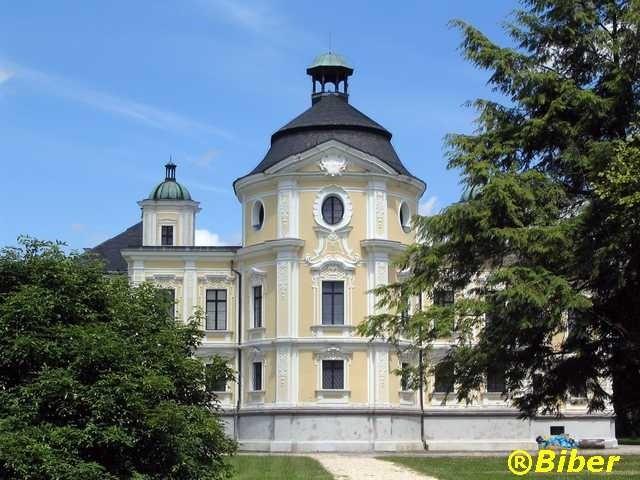Pałac w Kravaře, Czechy