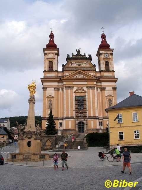 Kolumna Matki Boskiej z 1719 roku oraz kościół Zwiastowania NMP w Šternberk, Czechy