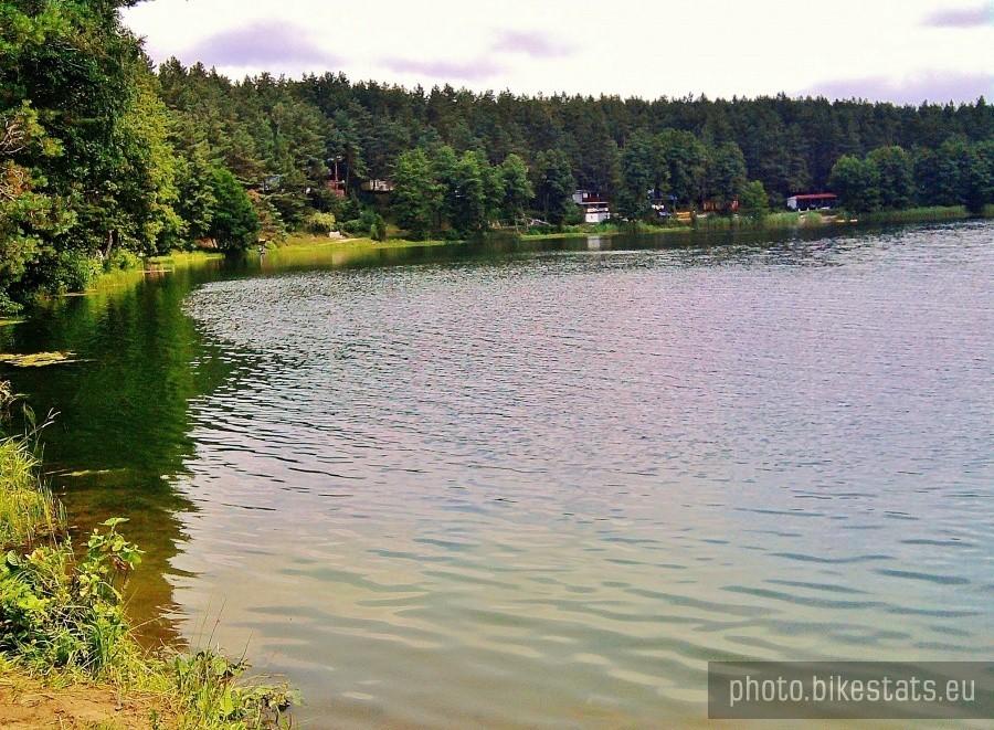 Jezioro w Borównie.