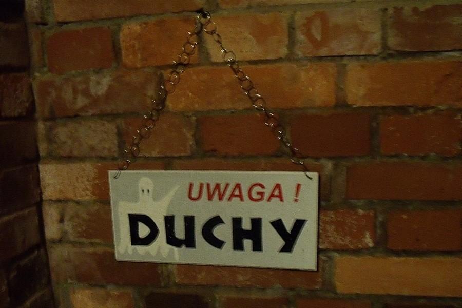 Hm, ciekawe kogo, śledzi, mieszkańców, czy tatarów, którzy podobno tu zginęli