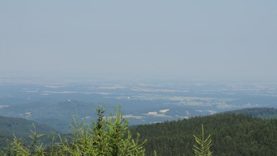 Widok na kotlinę kłodzką z wysokości 1000m