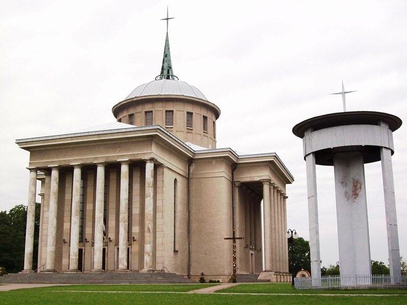 Kościół p.w. N.M.P Szkaplerznej w Dąbrowie Tarnowskiej
