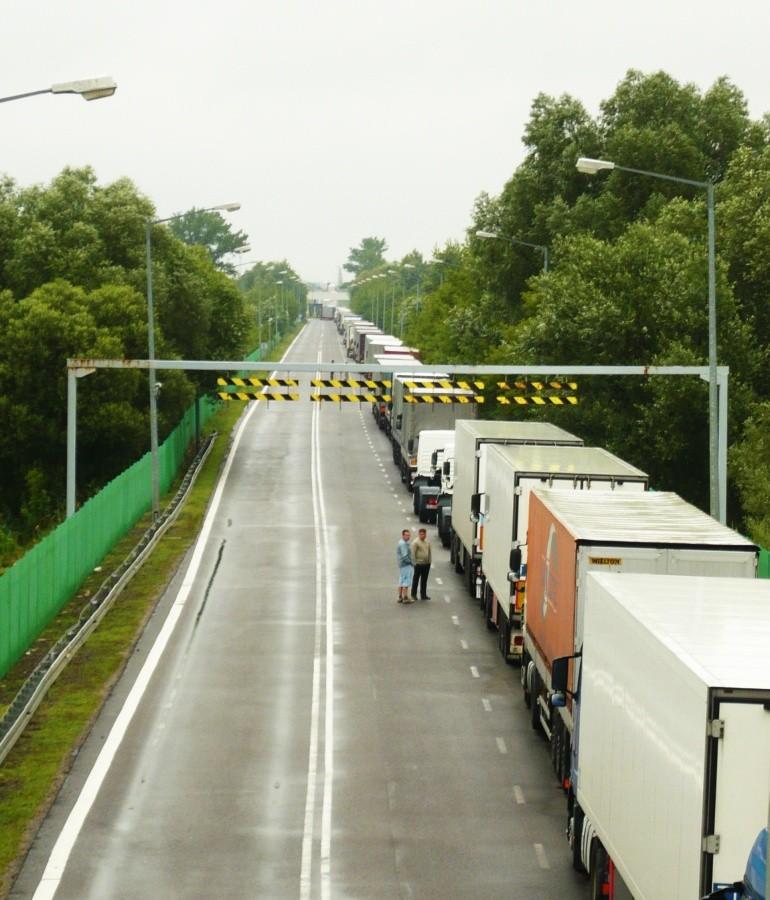 Kolejka do przejścia granicznego w Trespolu