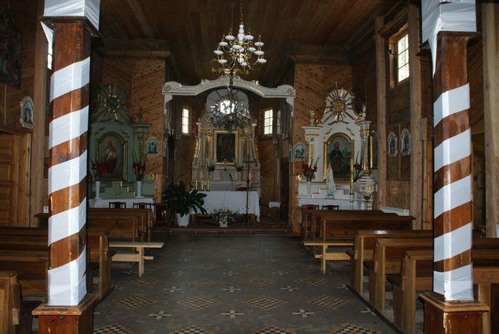 Wnętrze kościoła w Zachorzu