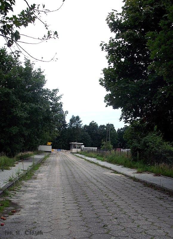 Nadbudowa dziury w ziemi