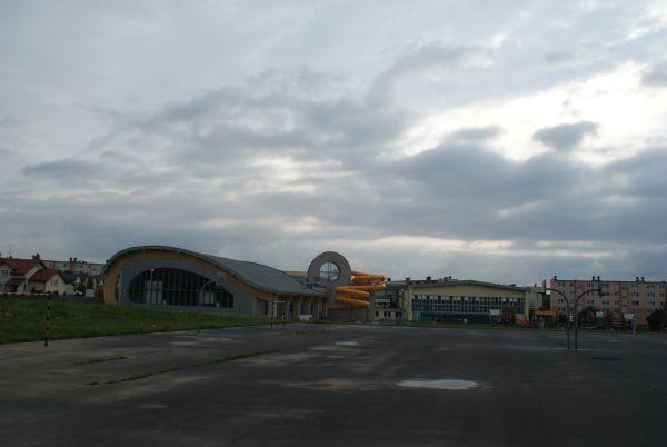 Pływalnia na os. Niebrów