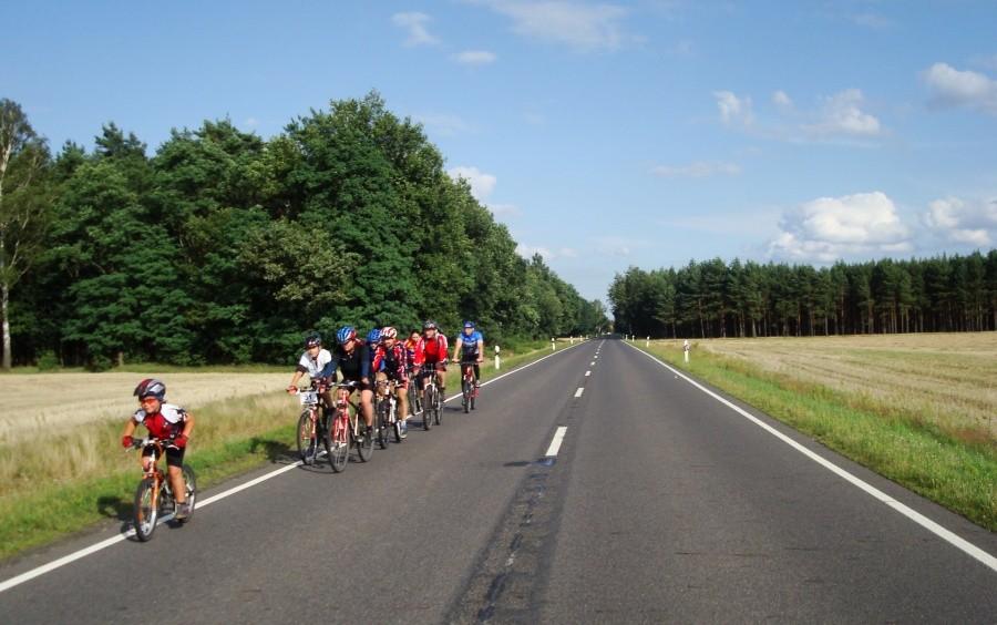 Bikestatsowy peleton pod dowództwem Igorka w akcji :)