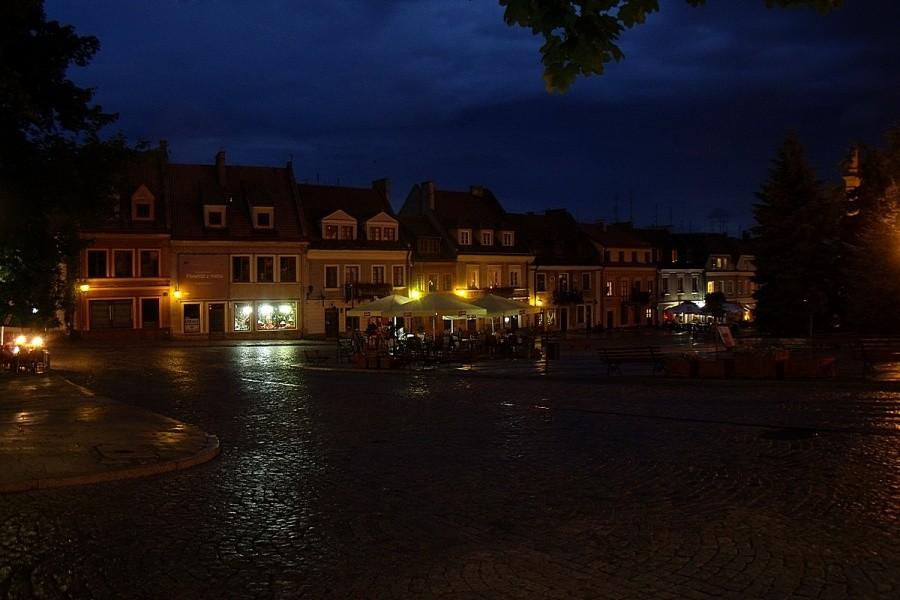 Nocny rynek w Sandomierzu