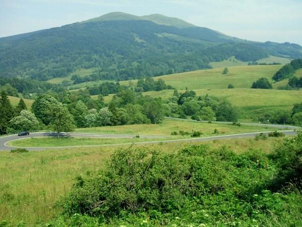 A potem zjazd wyjątkowo urokliwie zlokalizowaną serpentyną