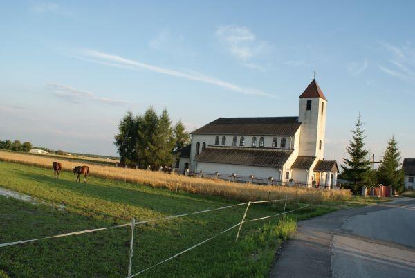 Kościół w Dąbrowej