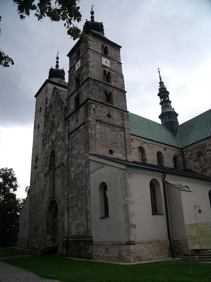 Jedziemy do Opatowa i zwiedzamy kolegiatę