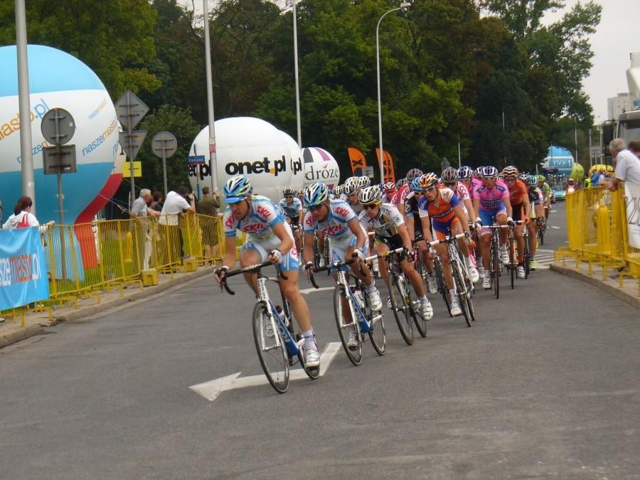 Peleton na ul. Gagarina w Warszawie