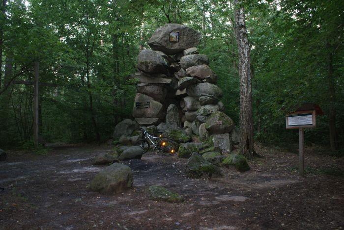 obelisk św. Huberta