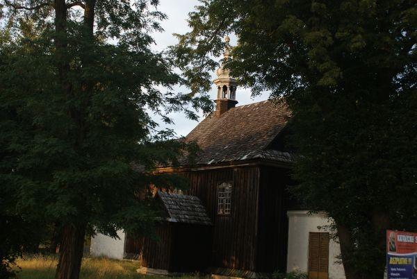 kościół w Białobrzegach, dzielnicy Tomaszowa