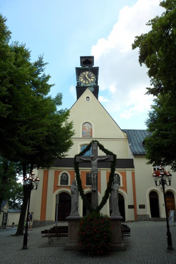 Przed bazyliką Św. Anny