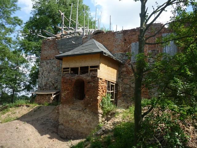 Zamek w Starym Jasińcu.
