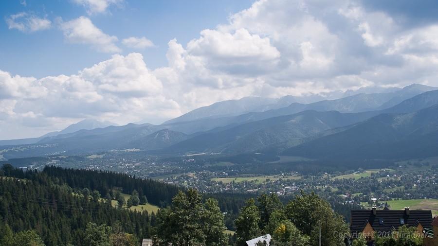 w dali Tatry Wysokie