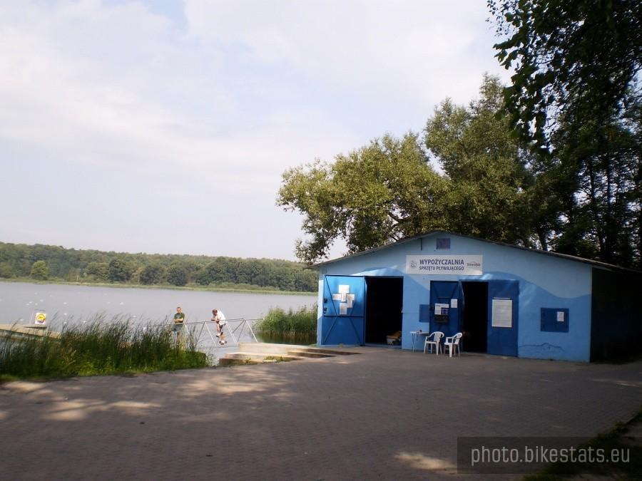 Przystań Canoe przy Jeziorze Swarzędzkim i wypożyczalnia sprzętu pływającego
