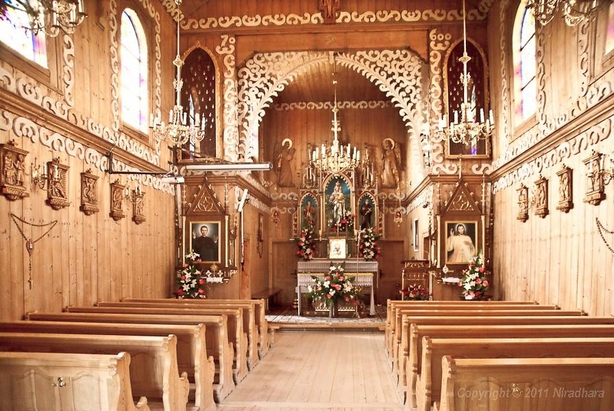 wnętrze kościoła