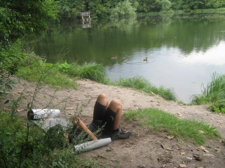 Odpoczynek nad jeziorkiem