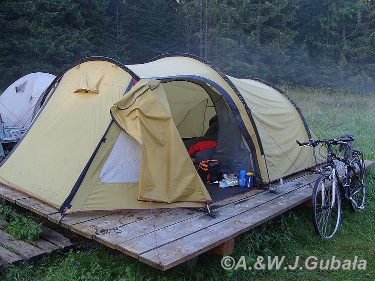 poranek na biwaku