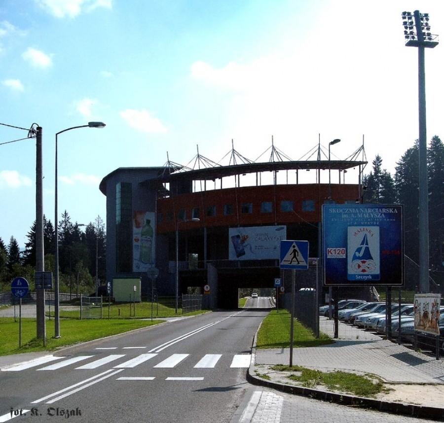 tunel pod skocznią
