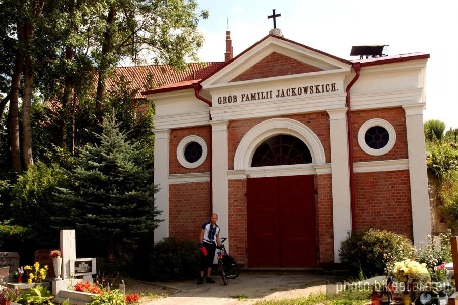 Grobowiec rodziny Jackowskich.