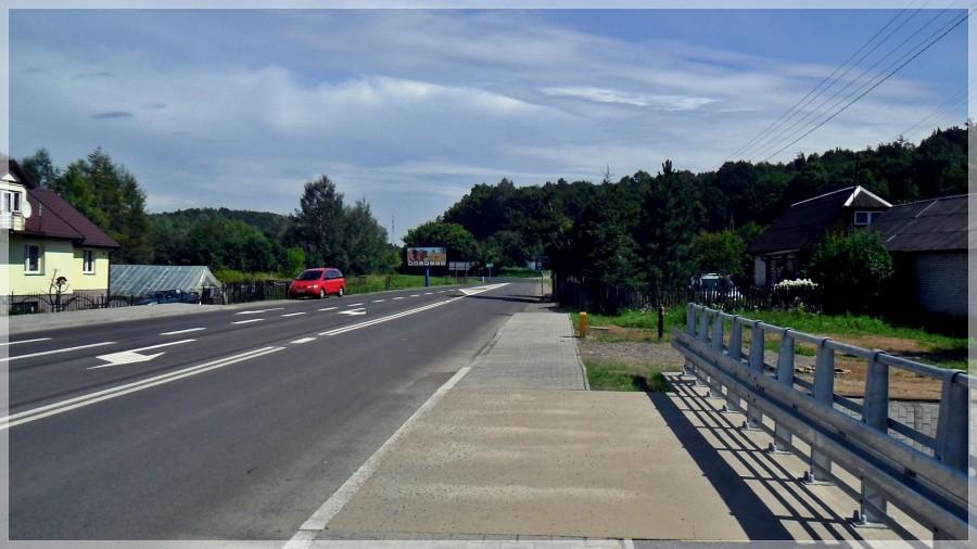 Dalej aż do Celejowa jest łandy, równy asfalt