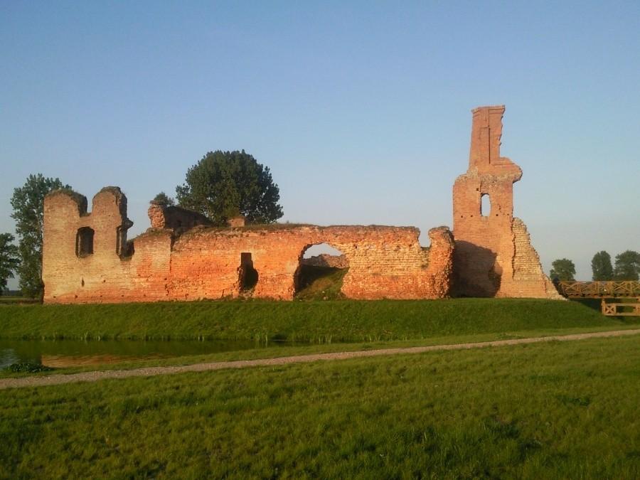 Ruiny zamku w Besiekierach
