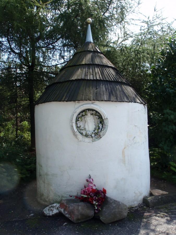 Kapliczka-studzionka w Żyrowej