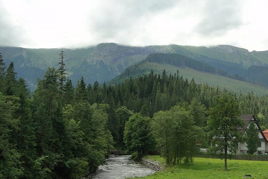 Jest tam co prawda mniej atrakcji jak w Tatrach Wysokich, ale za to też mniej ludzi