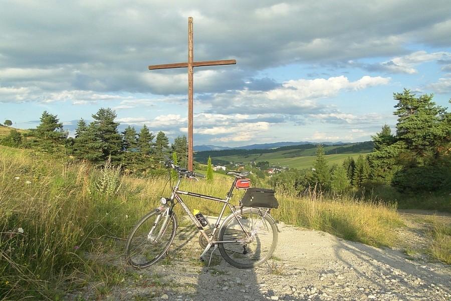 Wjeżdżamy na Przełęcz Trybską