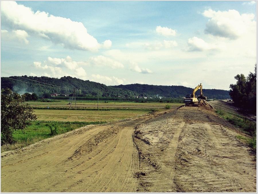 Nowy wał w Parchatce