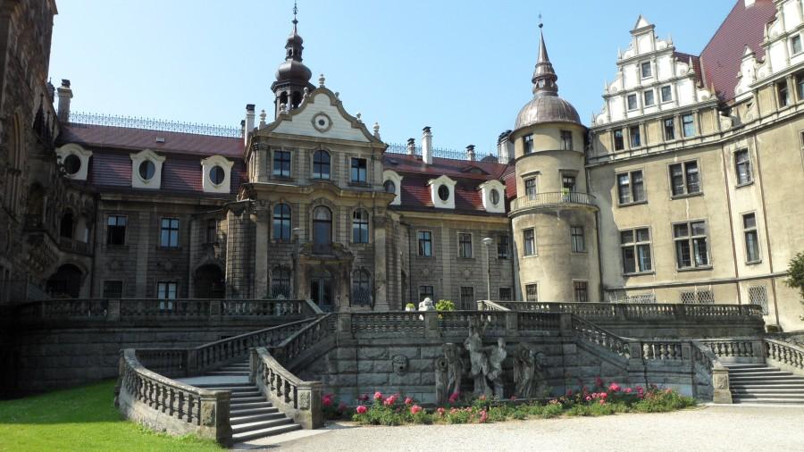 Schody do tylnego wejścia zamku