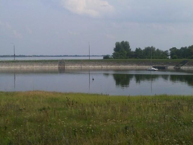 Widok na zgromadzoną wodę