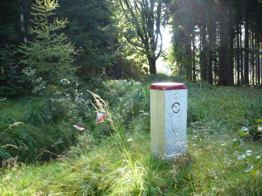 Dziwne słupki graniczne