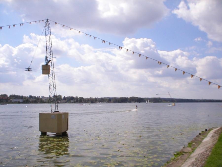 OSTRÓDA - WYCIĄG NART WODNYCH NA JEZIORZE DRWĘCKIM