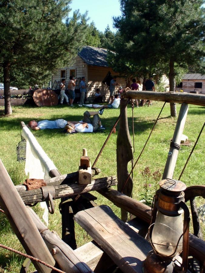 na dowolnie wybranym boku