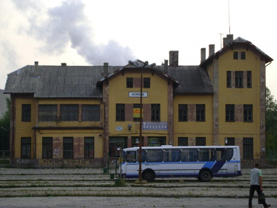 Dworzec PKP w Końskich