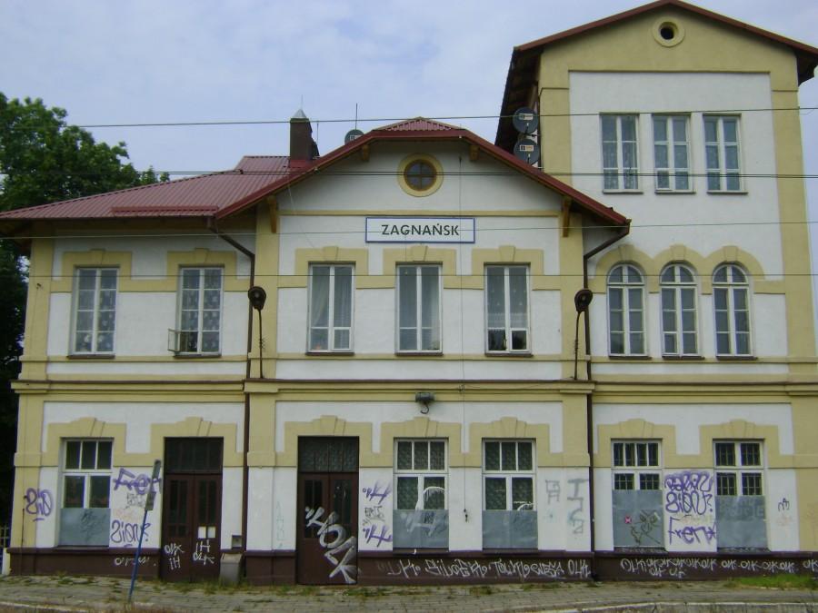 Dworzec kolejowy w Zagnańsku
